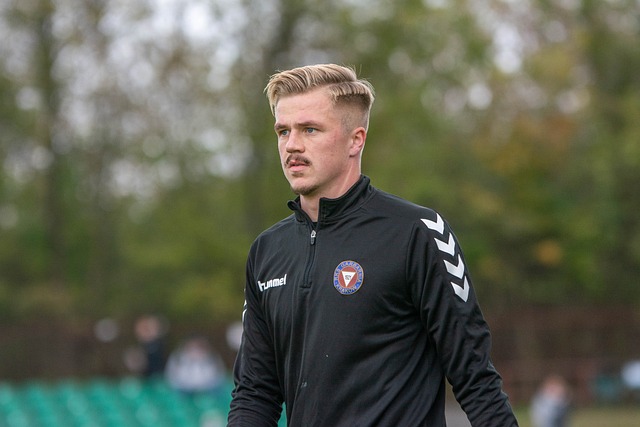 这一质疑引 这一质疑引